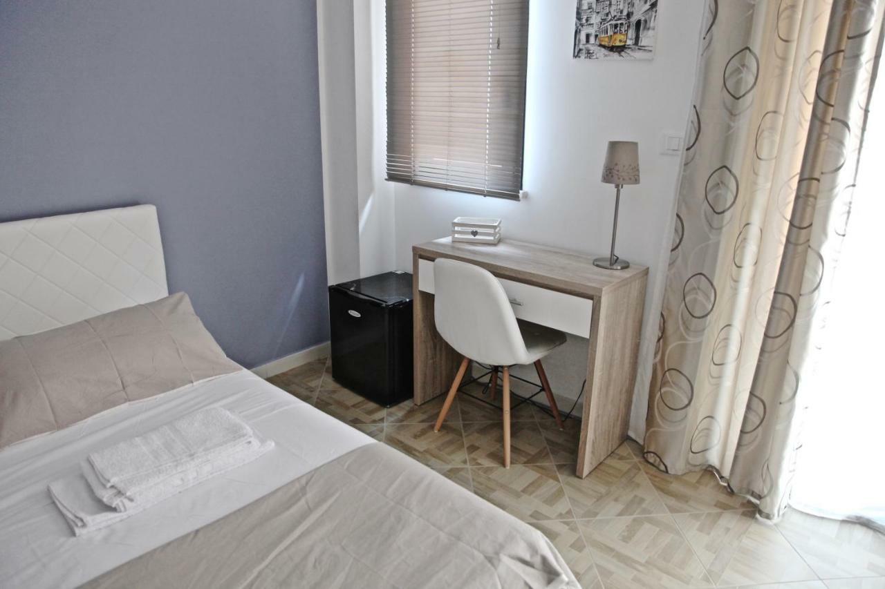 Hotel Casaleo à Campofelice Di Roccella Extérieur photo